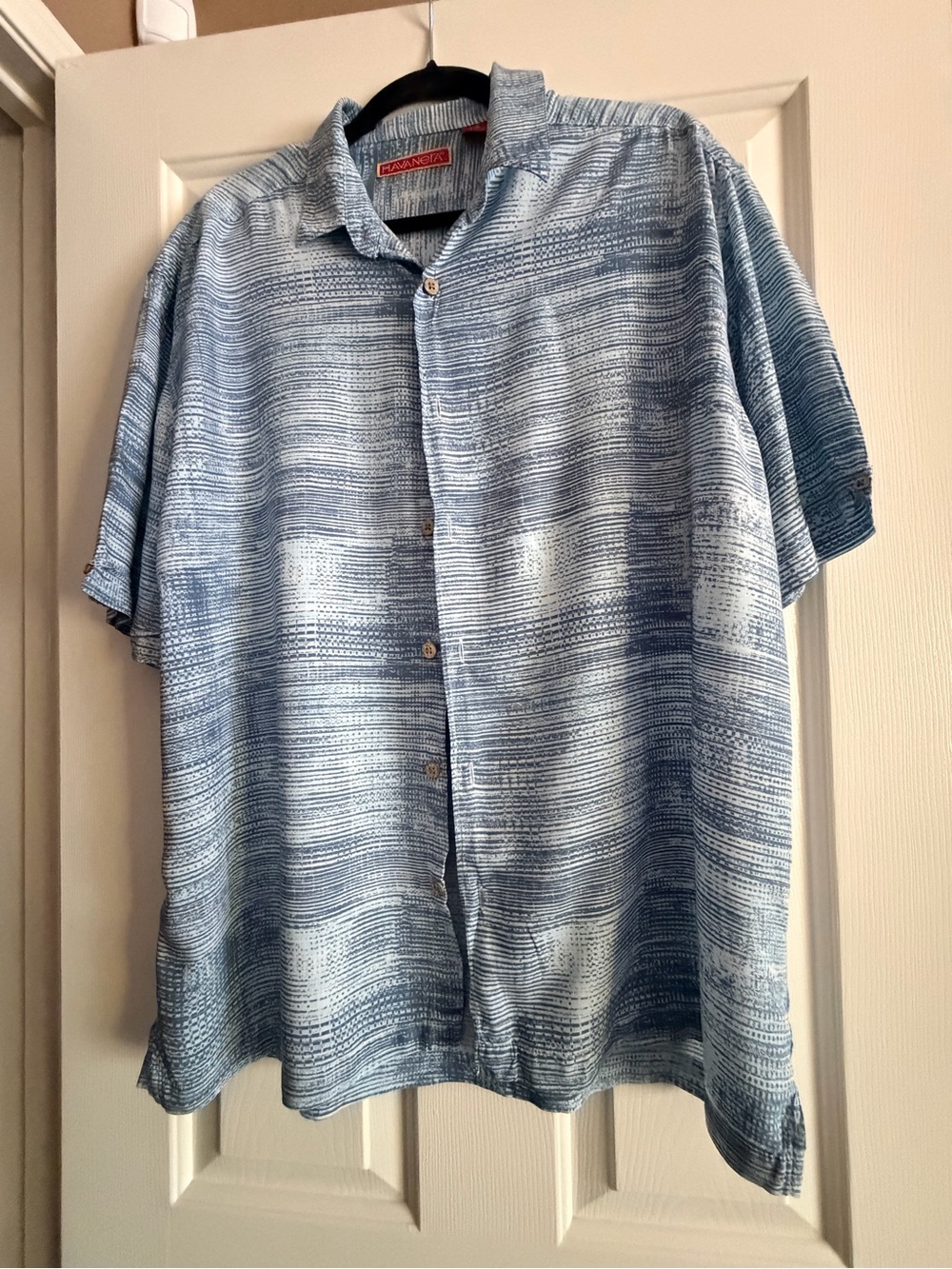 Men's Casual Light Blue Patterned Button-Down Shirt by Havanera